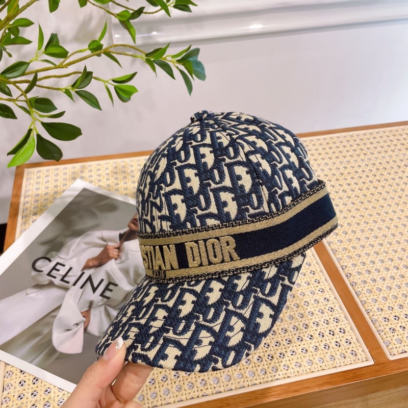 CHRISTIAN DIOR